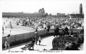 H69/ Kilda Australia Foreign RPPC Postcard c1940s View of the Beach Bathers 107