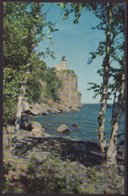 Split Rock Lighthouse,Lake Superior Postcard BIN