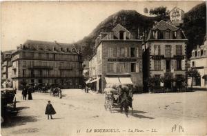 CPA La BOURBOULE La Place (720869)