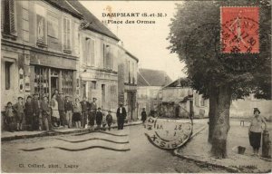 CPA DAMPMART Place des Ormes (924965)