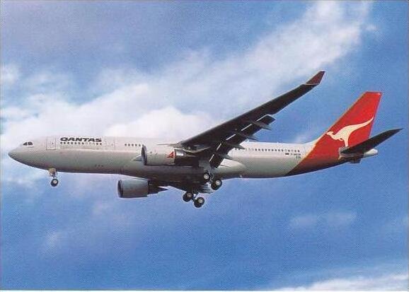 QUANTAS AIRWAYS A330-201