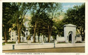 NH - Concord. State Capitol and Memorial Arch