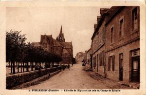 CPA Guerlesquin (Finistere) - L'Abside de l'Église et un coin du Champ (252948)