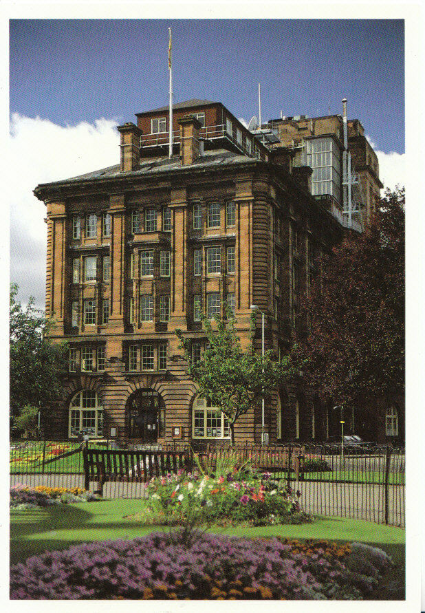 Ref ZZ5700 Details about   Scotland Postcard Meadowside Dundee The 'Courier' Building