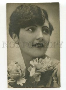 488106 FASHION Beauty Lady Roses Flowers Vintage PHOTO postcard NOYER #5188