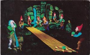 Tennessee Lookout Mountain Rip Van Winkle In Fairyland Caverns Rock City Gard...