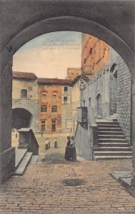 A011 Italy San Gimignano Piazza Vittorio Emanuele dall arco S Giovanni postcard