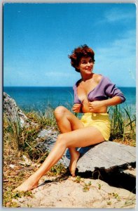 Vtg Florida Do You Like My Tan Woman on Beach Pinup Style 1950s Postcard