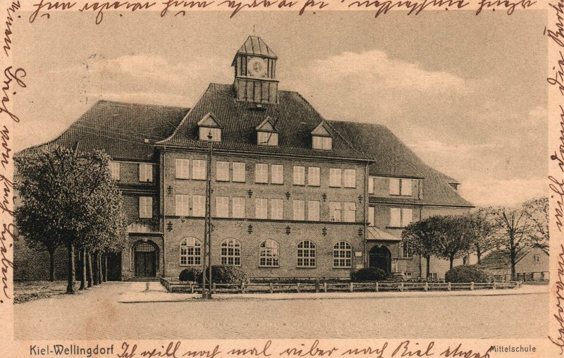 VINTAGE POSTCARD MIDDLE SCHOOL AT KIEL-WELLINGDORF GERMANY MAILED 1927