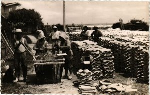 CPA Bassin d'ARCACHON Girande-Travaux Ostréicoles.Le Chaulage .. (229737)