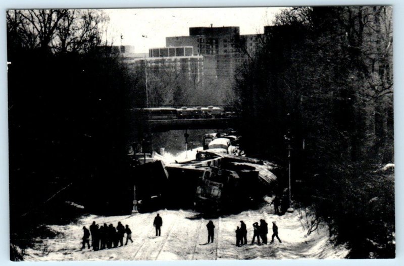 MARYLAND COMMUTER TRAIN & AMTRAK Crash SILVER SPRING, MD 1996 ~ 4x6 Postcard