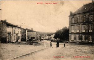 CPA Moyen - Place de la Mairie (386171)