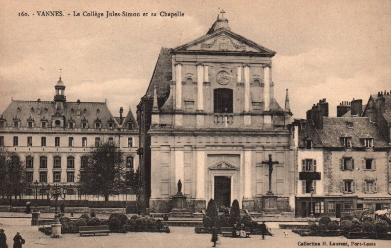 Le College Jules Simon et sa Chapelle,Vannes,France BIN