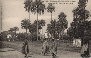 PC ED. FORTIER KONAKRY UNE AVENUE FRENCH GUINEA ETHNIC TYPE (a28690)