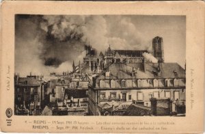 CPA REIMS bombardements Cathedrale (991075)