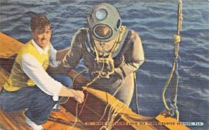 TARPON SPRINGS FLORIDA SPONGE DIVER ASCENDING FROM SEA FLOOR POSTCARD 1940s