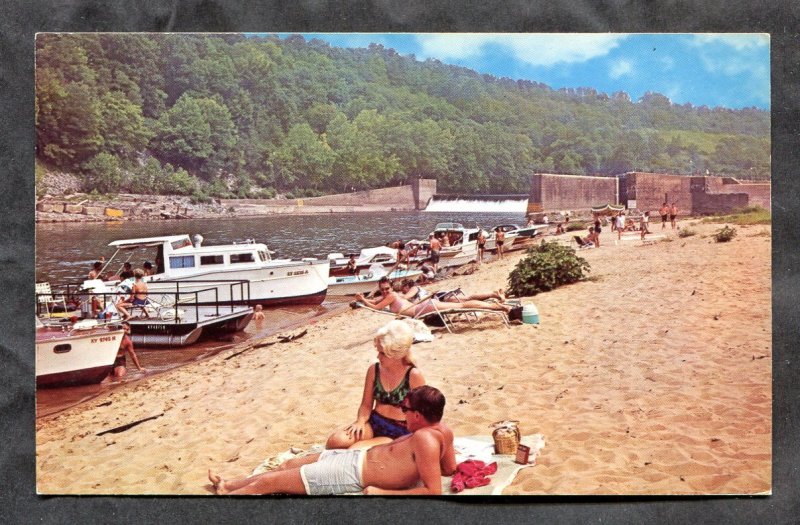 h2642 - BONNESBORO Ky 1960s State Park Beach. Boats