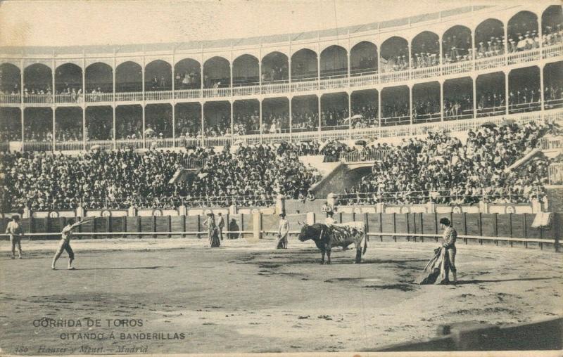 Spain Bullfighting Corrida de toros Citando á Banderillas 01.79