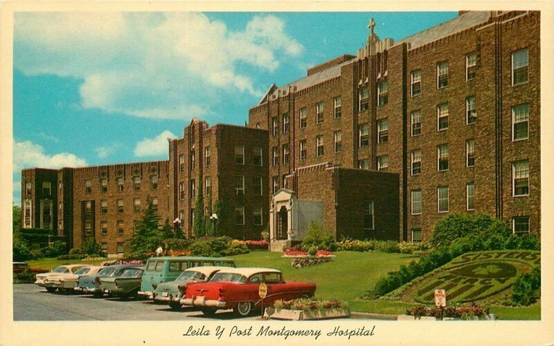 Battle Creek Michigan Post Memorial Hospital 1950s Autos Postcard 21-12634