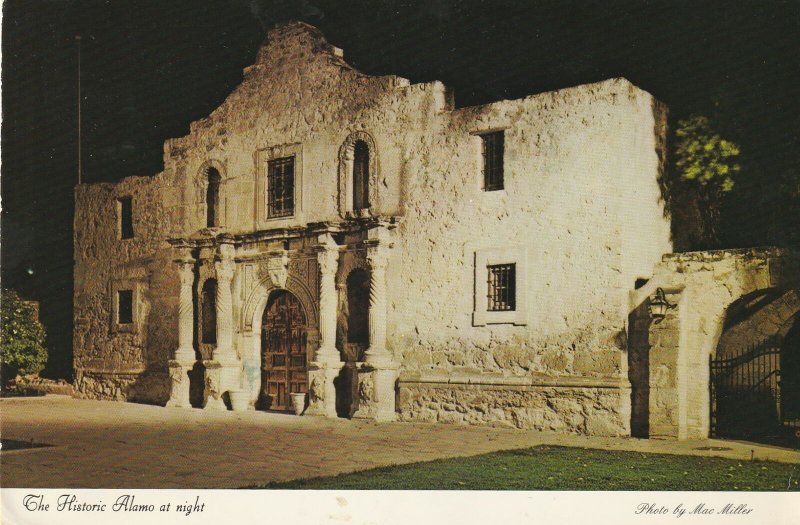 VINTAGE POSTCARD THEHISTORIC ALAMO AT NIGHT PHOTO BY MAC MILLER WITH NICE STAMP!