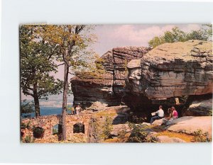 Postcard 1000-Ton Balanced Rock Rock City Atop Lookout Mountain Tennessee USA