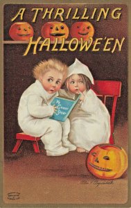Ellen Clapsaddle A Thrilling Halloween Young Children Afraid Book Postcard