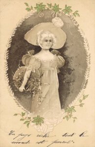 Jugendstil Lady Huge Hat Vintage Postcard 06.36 