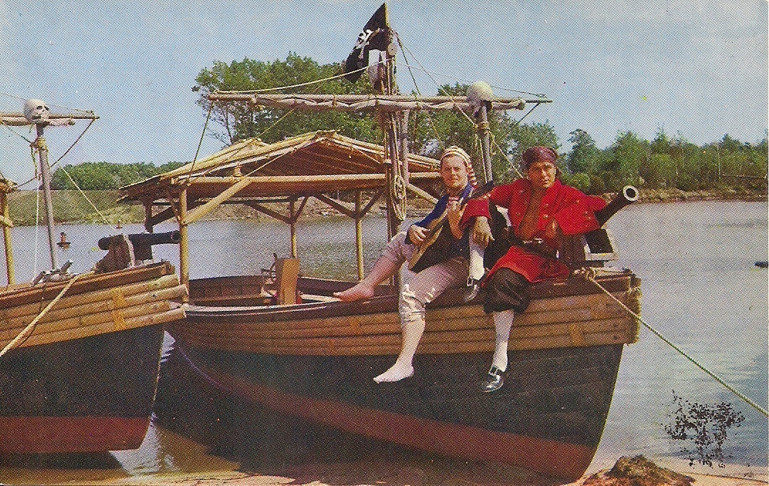 Wakefield MA, AMUSEMENT PARK, Pleasure Island, Pirate Ship Ride,1960's