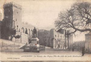 B104891 France Avignon Le Palais des Papes Statue Monument