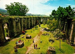 Costa Rica Cartago Interior de las Ruinas de Cartago