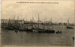 CPA CROIX-de-VIE - Le Port - Bateaux sardiniers a l'ancrage (167297)