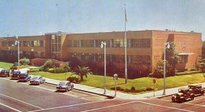 Postcard  Early View of Fresno City Hall in Fresno, CA.         P4