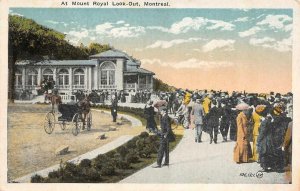 MONTREAL, Canada  VISITORS At MOUNT ROYAL LOOK OUT  ca1920's Vintage Postcard