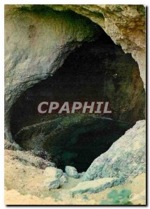 Postcard Modern Fontaine de Vaucluse The hole of the empty chasm (Source Low)