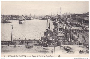 BOULOGNE-sur-MER , France , 00-10s ; Le Bassin a Flot et le Quai Chanzy