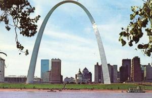 MO - St. Louis, The Gateway Arch & Skyline