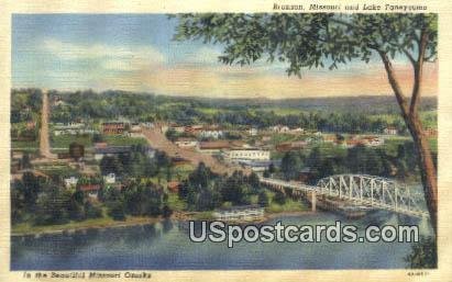 Lake Taneycomo in Branson, Missouri