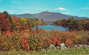 USA Lake and Mt Chocorua New Hampshire Vintage Postcard 07.55