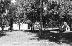 Richmond Mn Kurtz Riverside Resort cabin sedan c1950s rppc