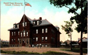 USA Daniel Coxe Memorial School Freeland Pennsylvania Vintage Postcard 09.60