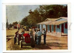 495126 1964 Revolutionary Cuba new agricultural machines cooperative farm