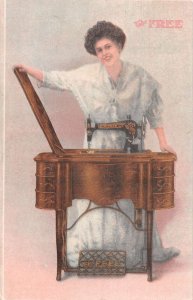 Reading Pennsylvania The Free Sewing Machine Advertising Postcard AA50088