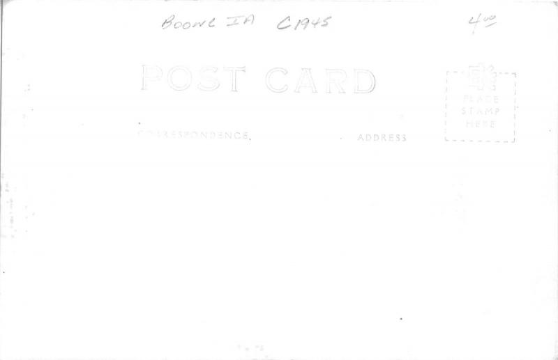 Boone IowaLedges State ParkLots of People & 40s Cars along Roadc1945 RPPC United States