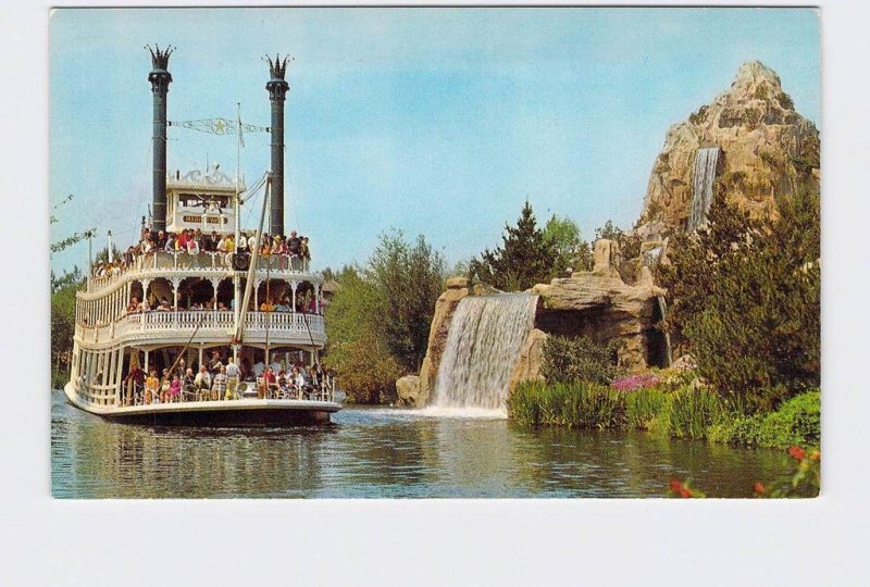 VINTAGE POSTCARD DISNEYLAND FRONTIERLAND MARK TWAIN STEAMBOAT #9