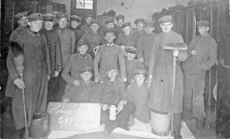 LARGE GROUP OF GERMAN SOLDIERS~WW1 PHOTO 1917 POSTCARD-MESSAGE ON BACK