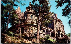 VINTAGE POSTCARD BOLDT CASTLE AS SEEN FROM CRUISE THROUGH 1000 ISLANDS US/CANADA