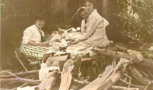 Postcard RPPC C-1910 picnic man women hand tint color 23-11300