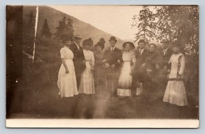 c1911 RPPC Well Dressed Men & Women with Fashionable Hats ANTIQUE Postcard 1323