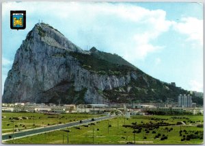 VINTAGE CONTINENTAL SIZED POSTCARD VIEW OF THE ROCK AT GIBRALTAR (CADIZ)