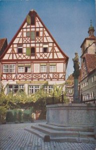 Germany Rothenburg ob der Tauber Brunnen am Kapellenplatz